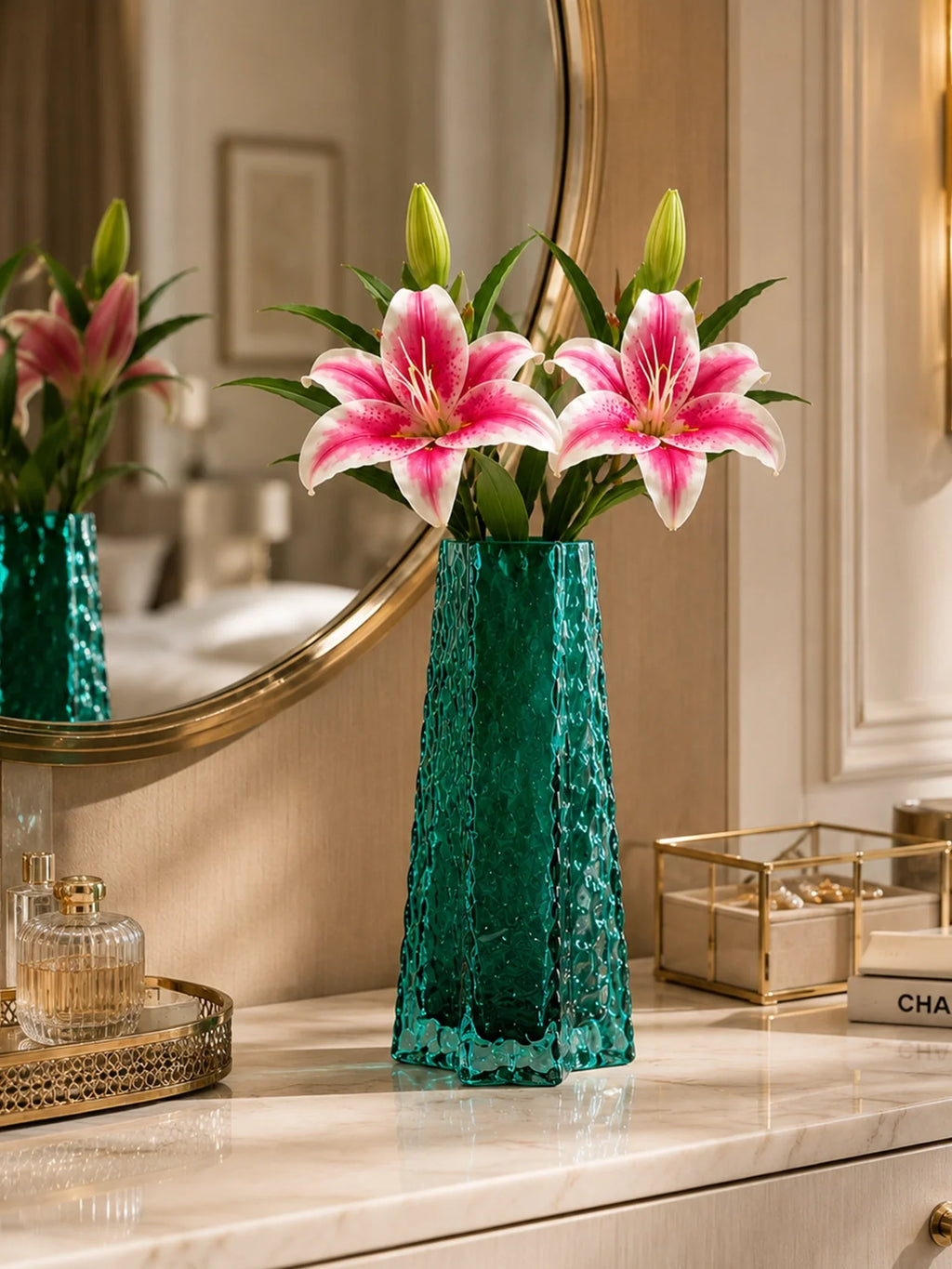 Prism Crystal Green Vase with two stick flowers | 25 cm